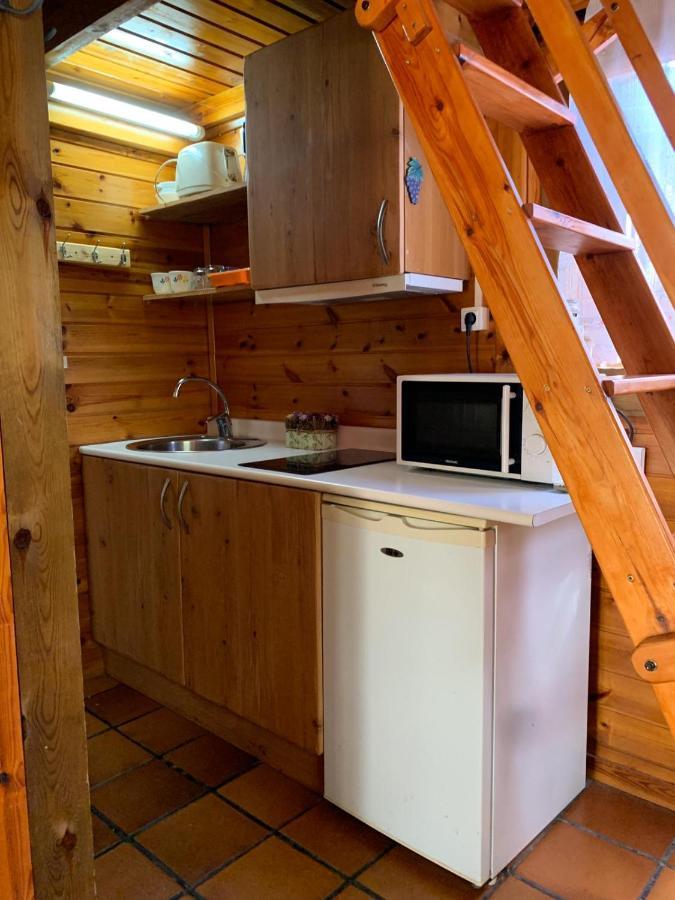 Camping Oliana Экстерьер фото